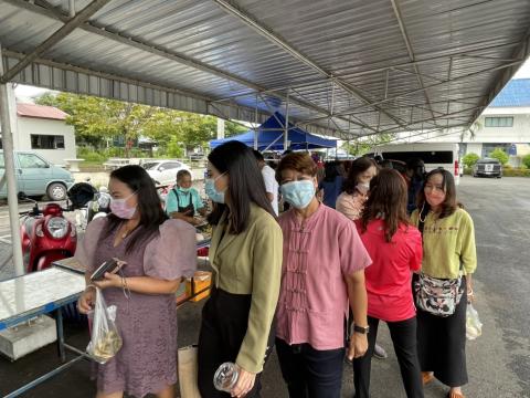 ร่วมอุดหนุนตลาดนัดถนนคนเดิน หน้าที่ว่าการอำเภอลำปลายมาศ