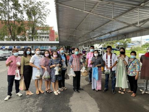 ร่วมอุดหนุนตลาดนัดถนนคนเดิน หน้าที่ว่าการอำเภอลำปลายมาศ