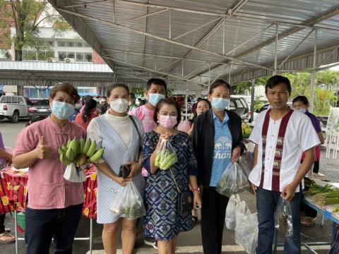 ร่วมอุดหนุนตลาดนัดถนนคนเดิน หน้าที่ว่าการอำเภอลำปลายมาศ