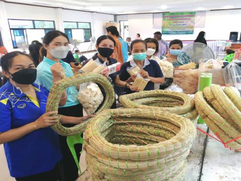 โครงการฝึกอบรมดอกไม้จันทร์ของคนพิการและผู้ด้อยโอกาส ปี2565