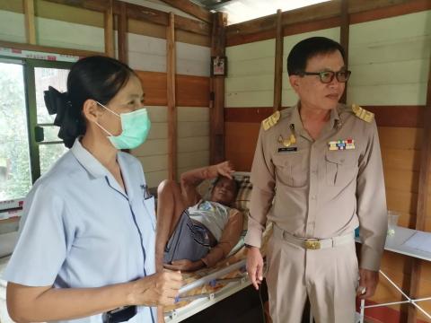 “ลงพื้นที่เยี่ยมผู้ป่วยติดเตียง ในเขตรับผิดชอบตำบลแสลงพัน”
