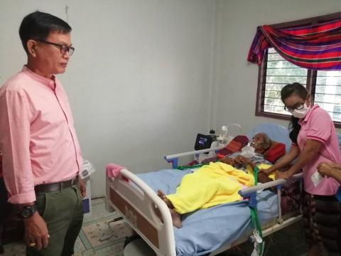 ลงพื้นที่เยี่ยมผู้ป่วยติดเตียงในตำบลแสลงพัน
