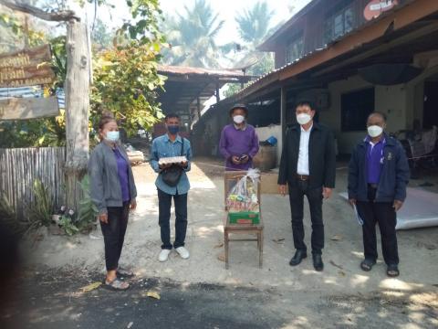 ลงพื้นที่มอบถุงยังชีพ อบต.แสลงพัน
